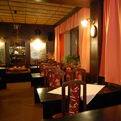 Restauracja BAR Mersi / Bogumin